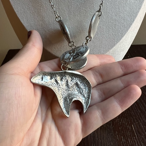 Vintage Native American Style Bear Necklace - Picture 5 of 9